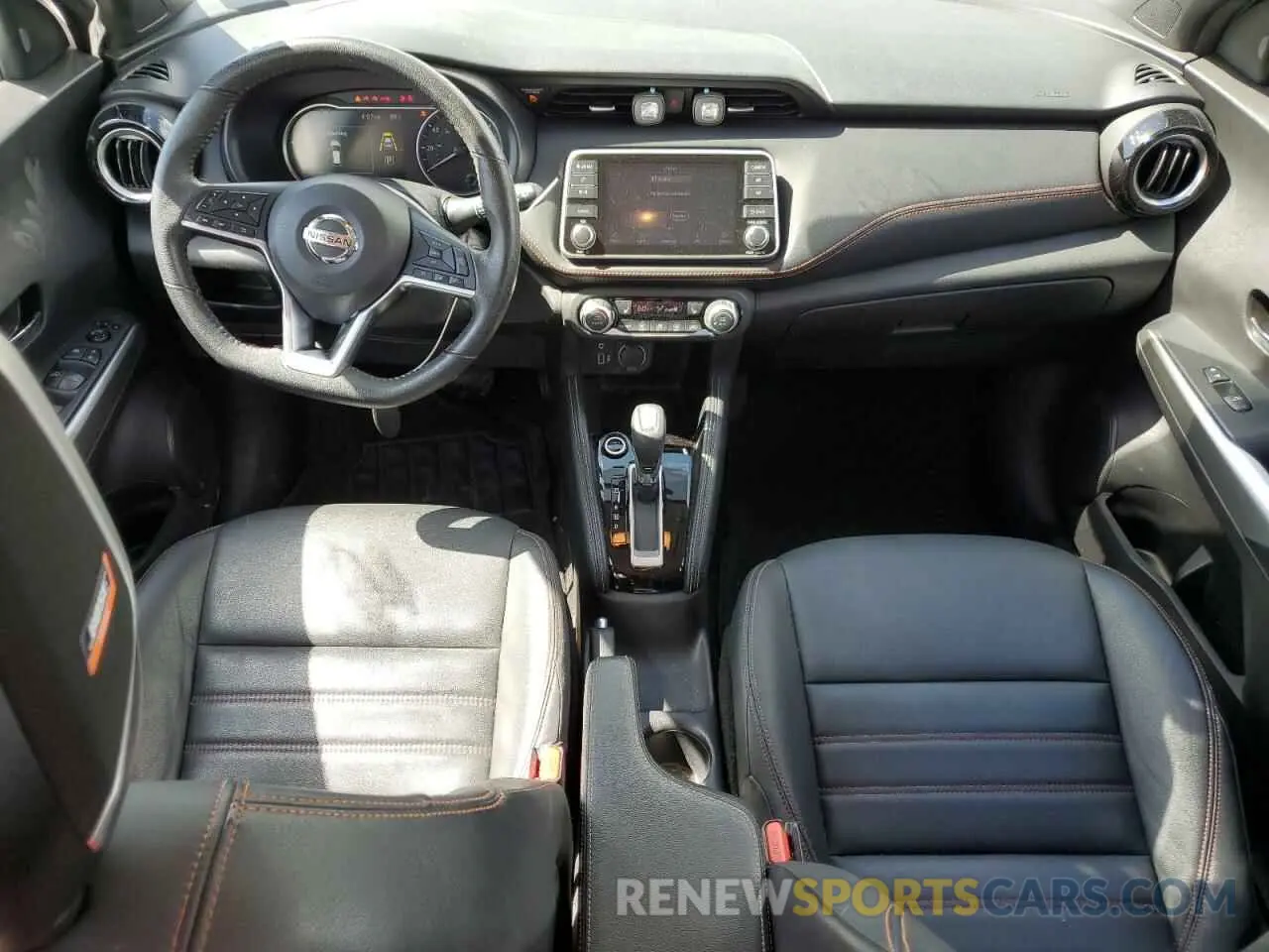 8 Photograph of a damaged car 3N1CP5DV4LL540229 NISSAN KICKS 2020