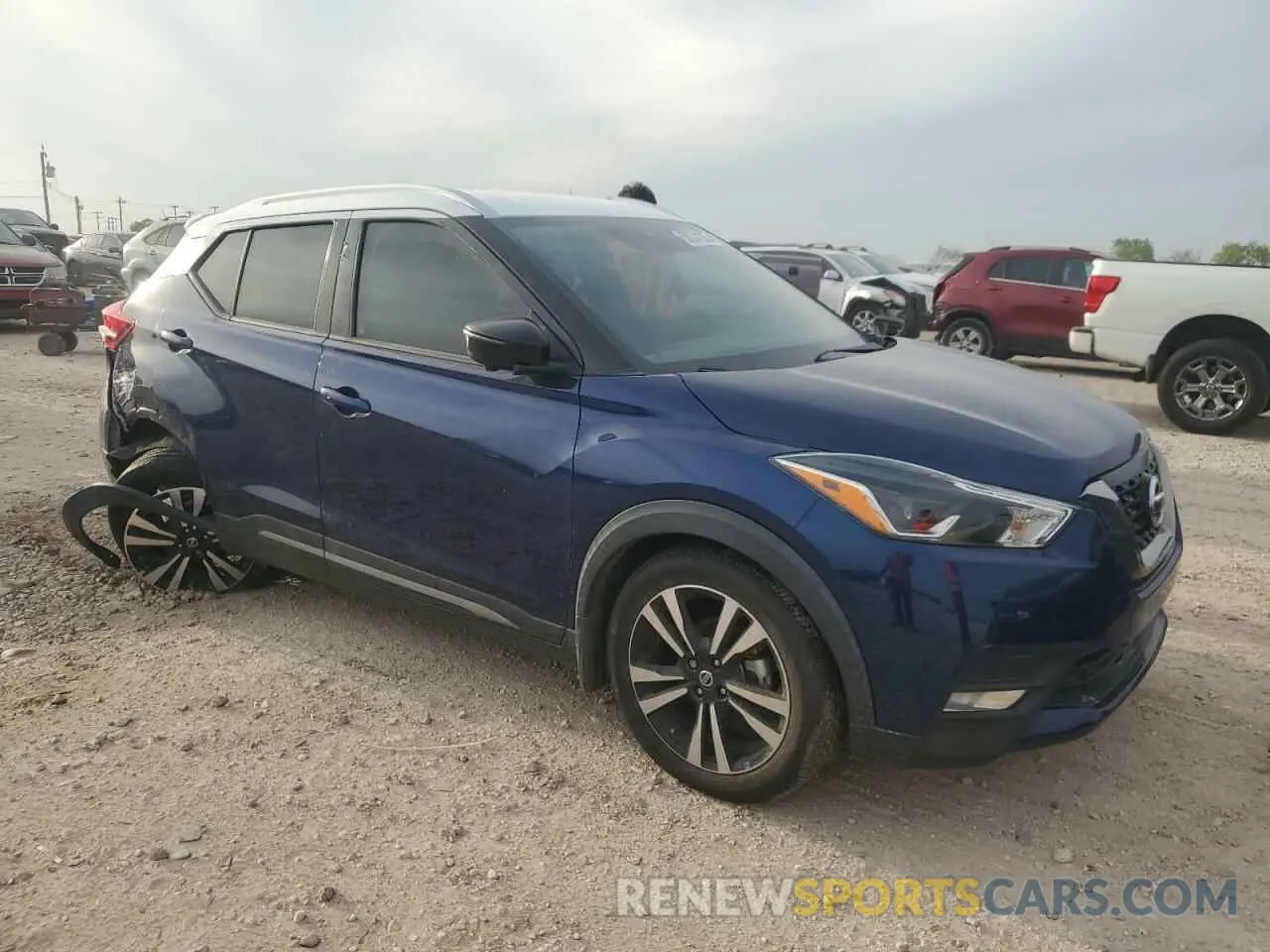 4 Photograph of a damaged car 3N1CP5DV4LL555071 NISSAN KICKS 2020