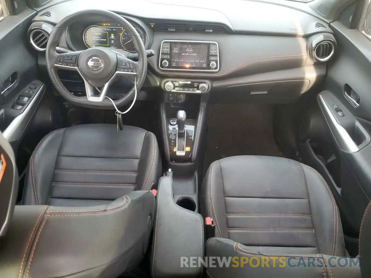 8 Photograph of a damaged car 3N1CP5DV4LL555071 NISSAN KICKS 2020