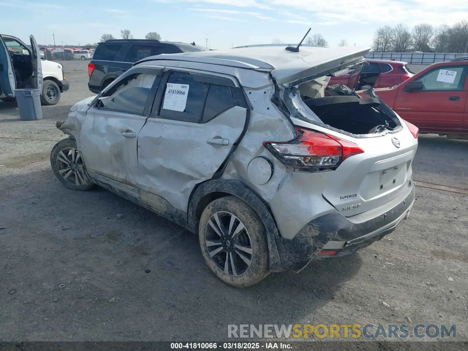 3 Photograph of a damaged car 3N1CP5DV5LL486682 NISSAN KICKS 2020