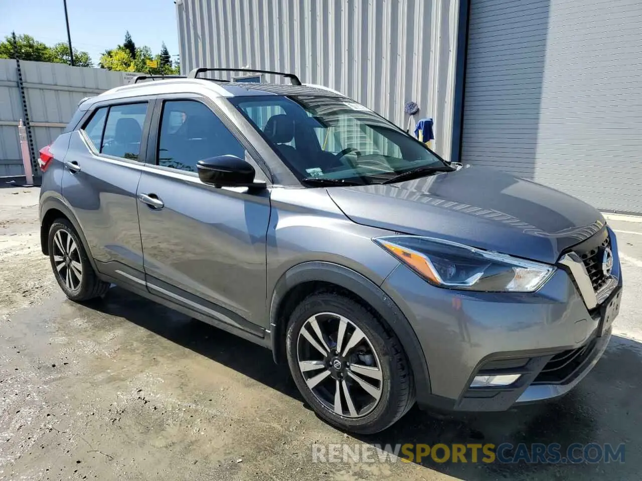 4 Photograph of a damaged car 3N1CP5DV5LL502492 NISSAN KICKS 2020