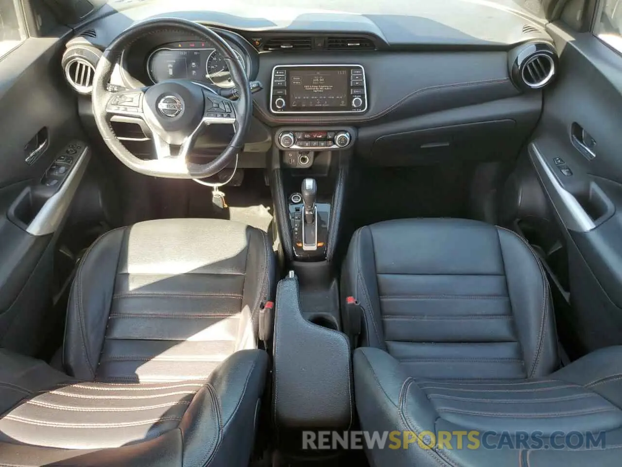 8 Photograph of a damaged car 3N1CP5DV5LL502492 NISSAN KICKS 2020