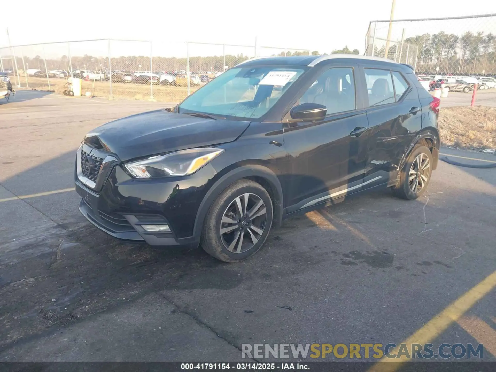 2 Photograph of a damaged car 3N1CP5DV5LL533676 NISSAN KICKS 2020