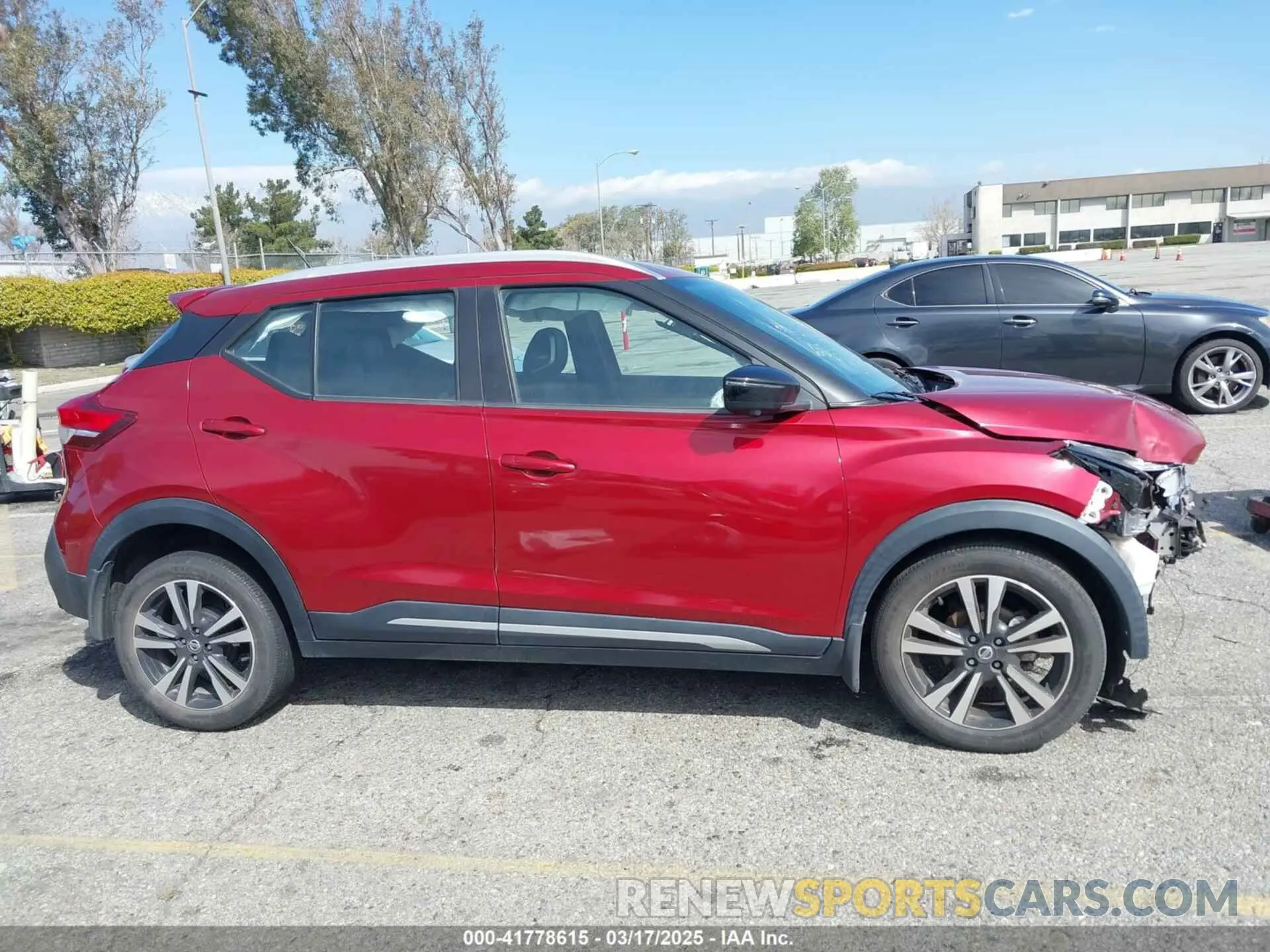 13 Photograph of a damaged car 3N1CP5DV5LL536903 NISSAN KICKS 2020
