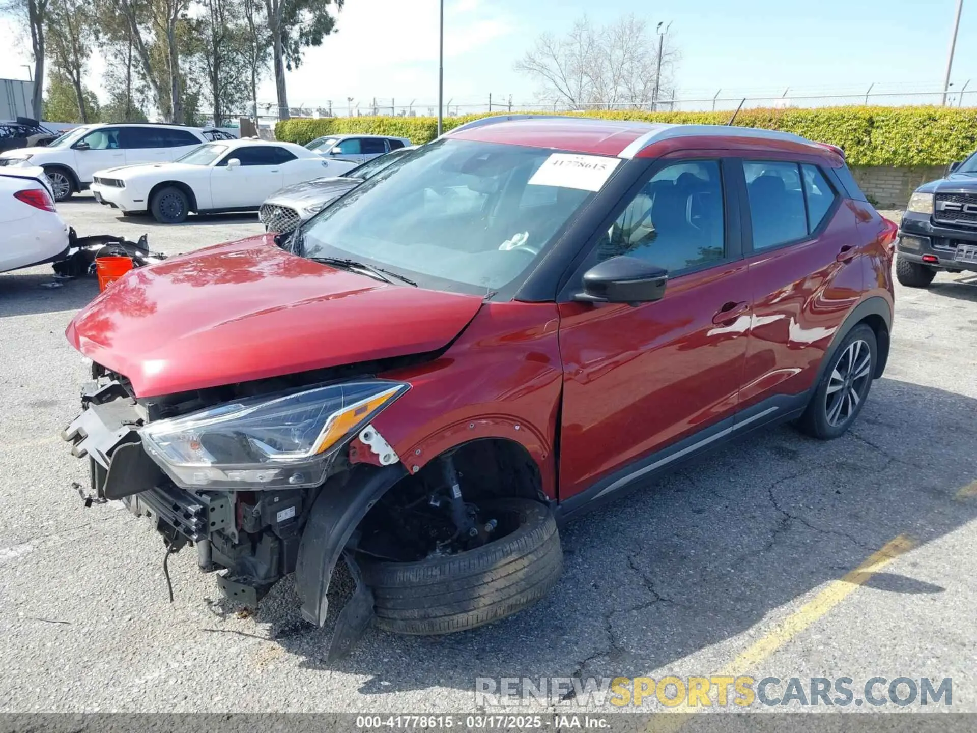 2 Photograph of a damaged car 3N1CP5DV5LL536903 NISSAN KICKS 2020