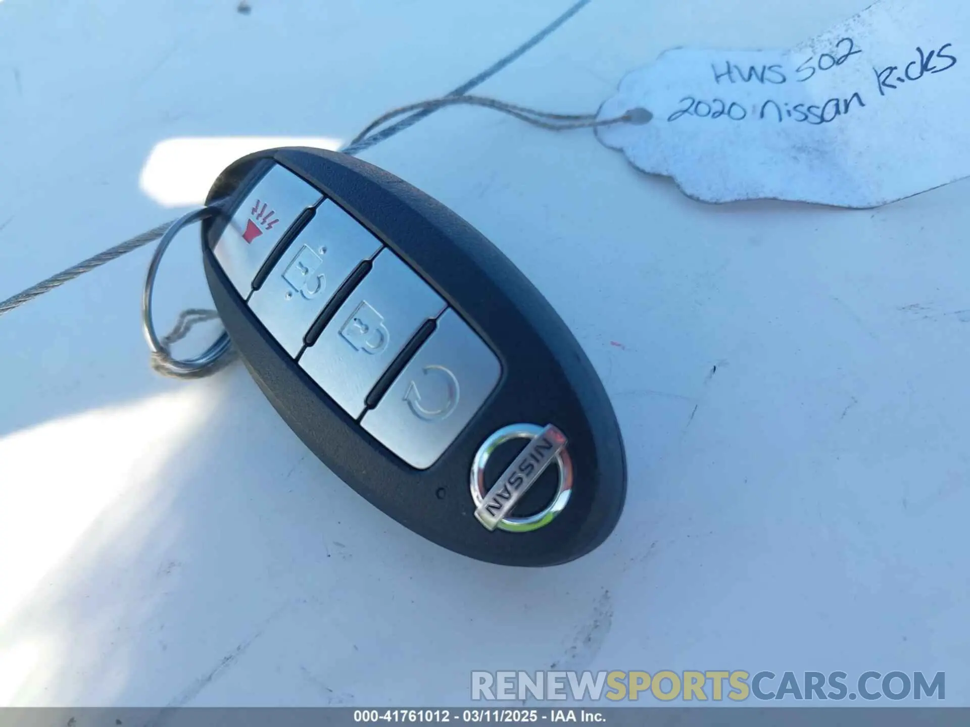 11 Photograph of a damaged car 3N1CP5DV5LL538232 NISSAN KICKS 2020