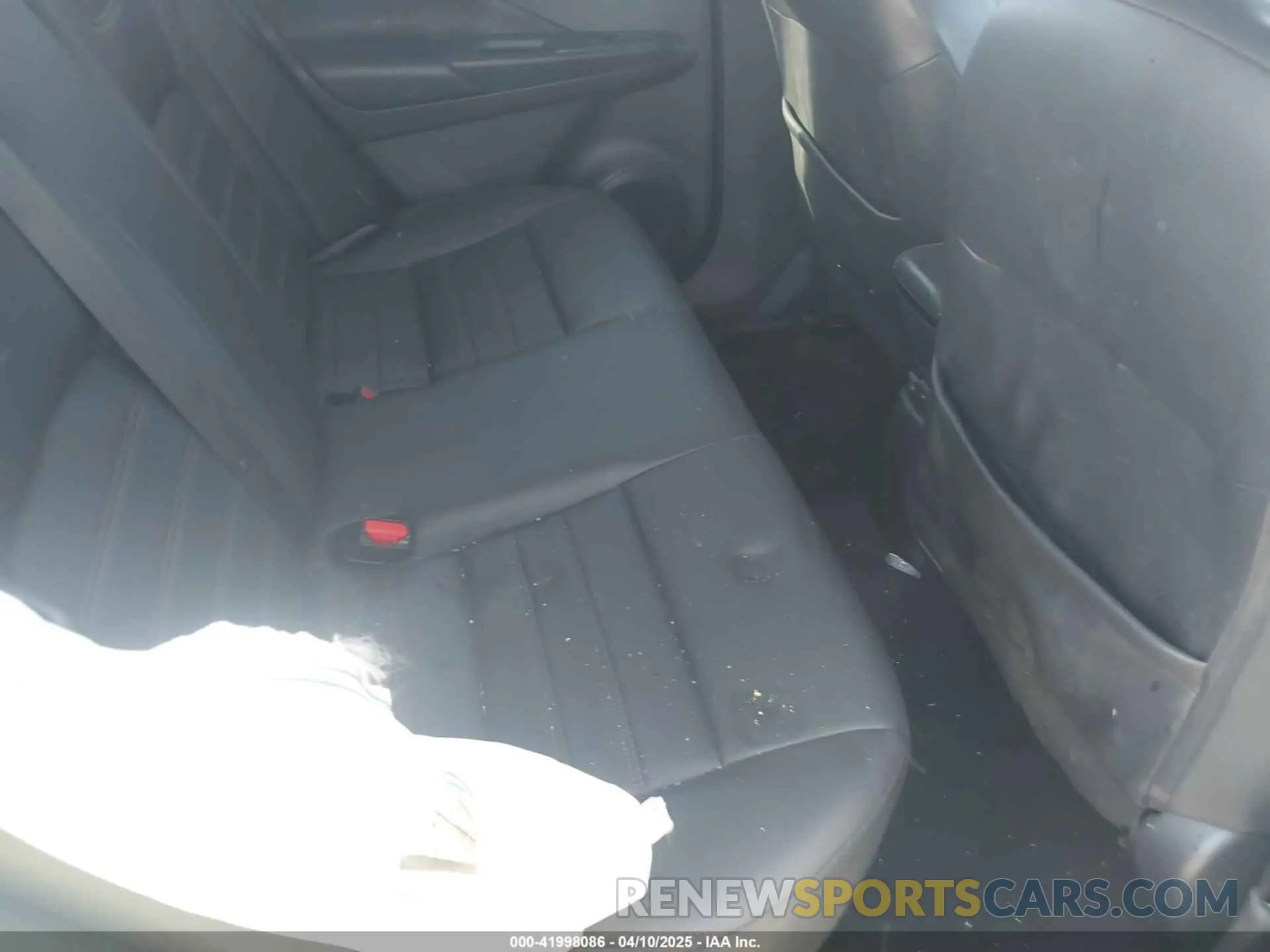 8 Photograph of a damaged car 3N1CP5DV6LL543732 NISSAN KICKS 2020