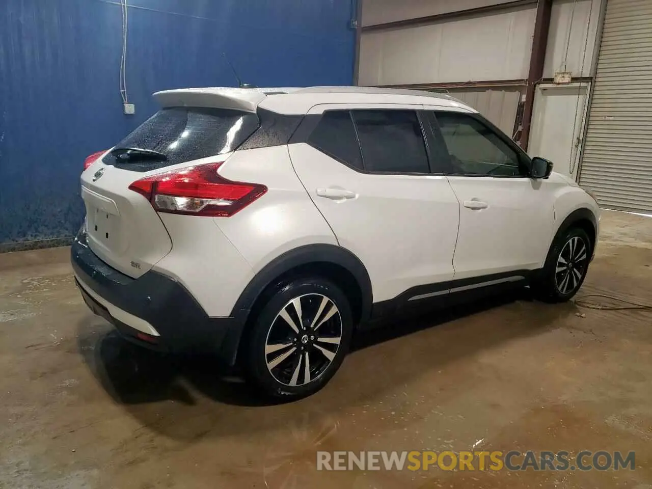3 Photograph of a damaged car 3N1CP5DV6LL565374 NISSAN KICKS 2020