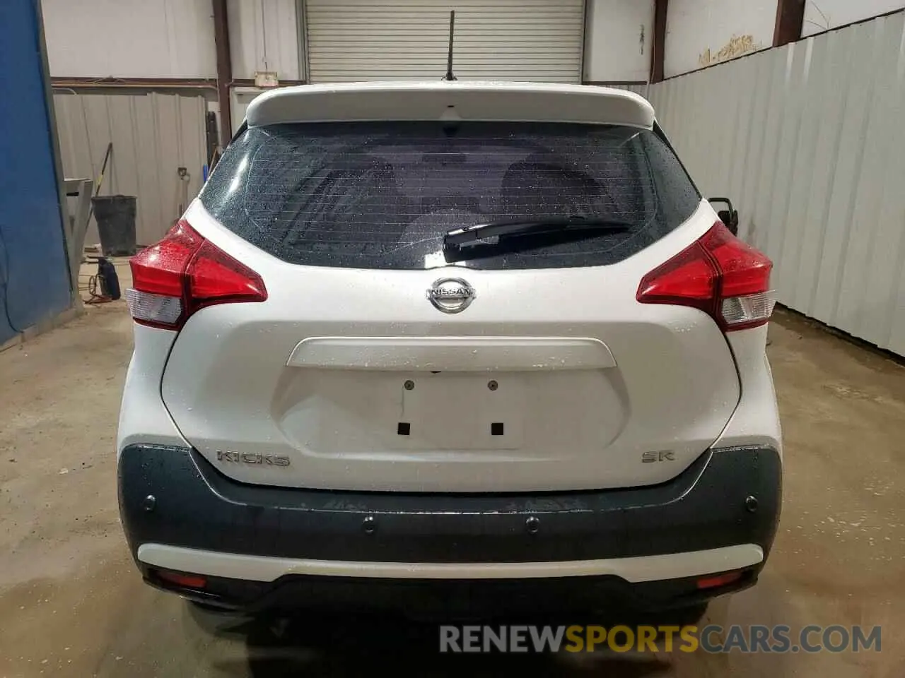 6 Photograph of a damaged car 3N1CP5DV6LL565374 NISSAN KICKS 2020