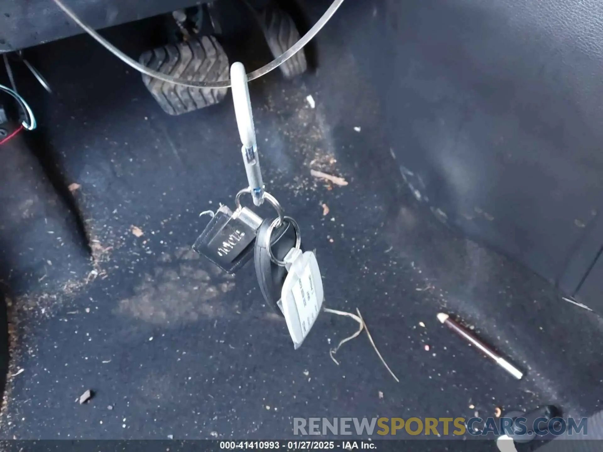 11 Photograph of a damaged car 3N1CP5DV6LL578092 NISSAN KICKS 2020