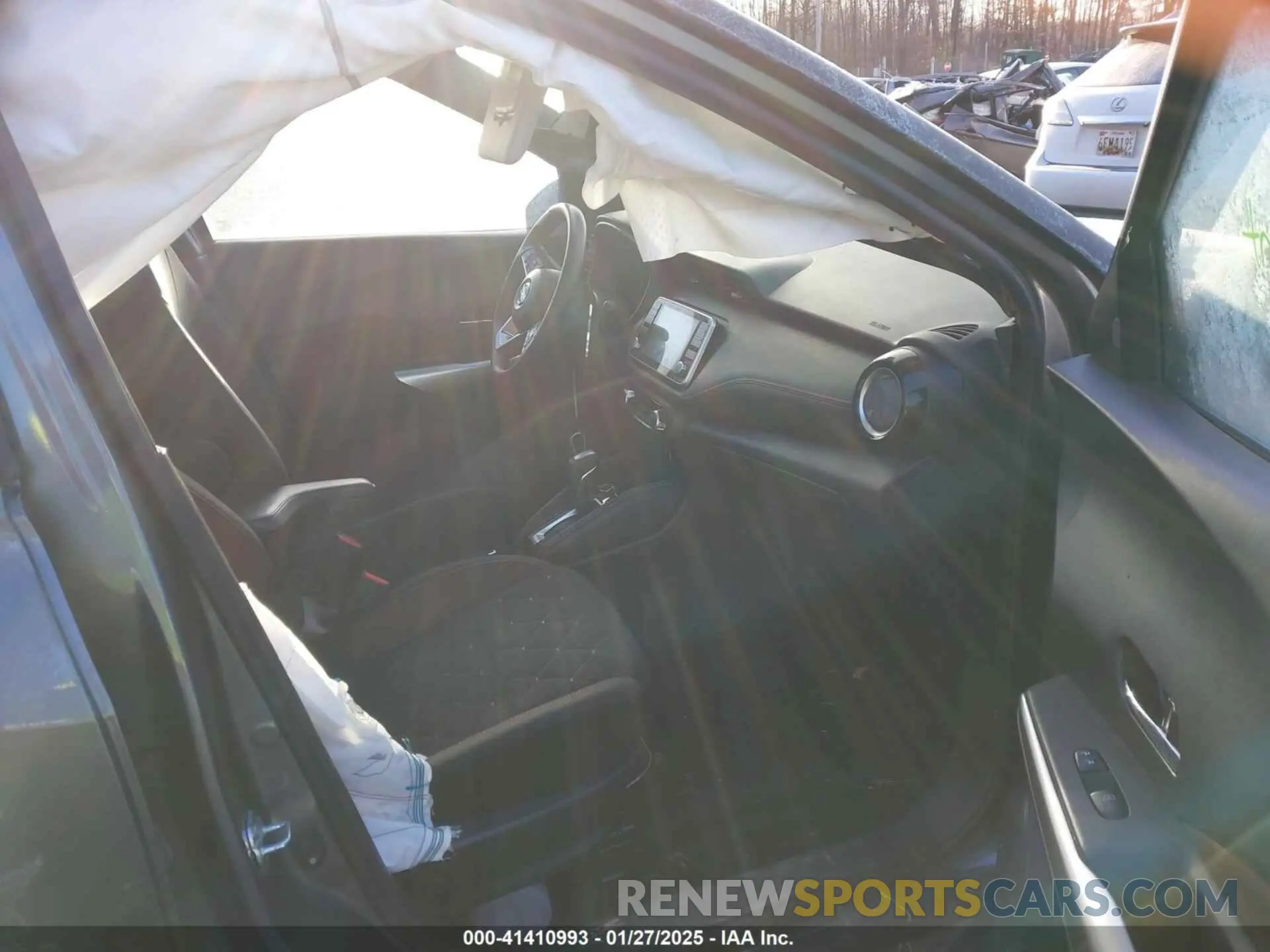 5 Photograph of a damaged car 3N1CP5DV6LL578092 NISSAN KICKS 2020