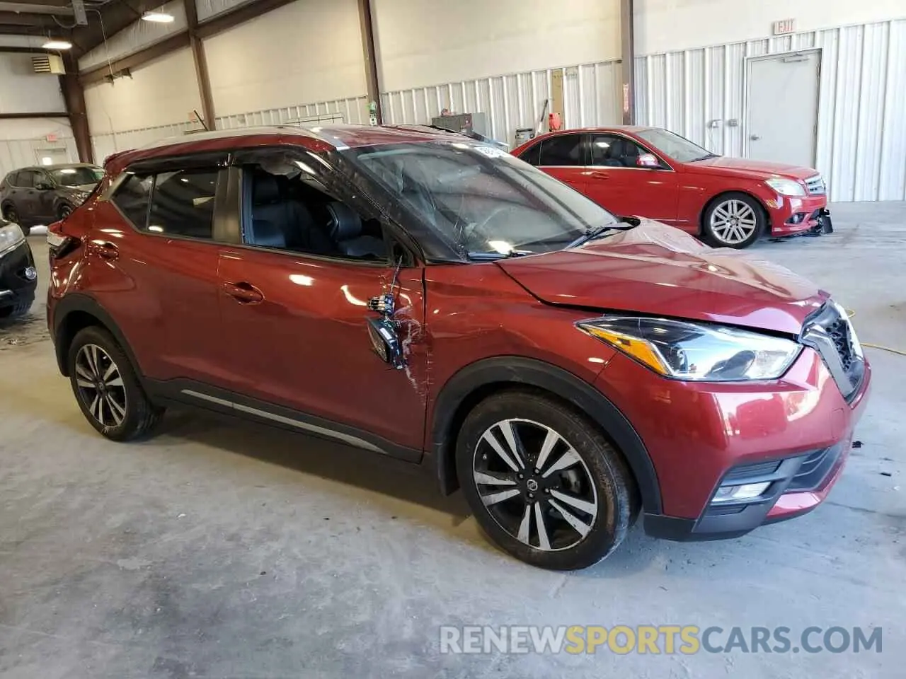 4 Photograph of a damaged car 3N1CP5DV7LL500646 NISSAN KICKS 2020