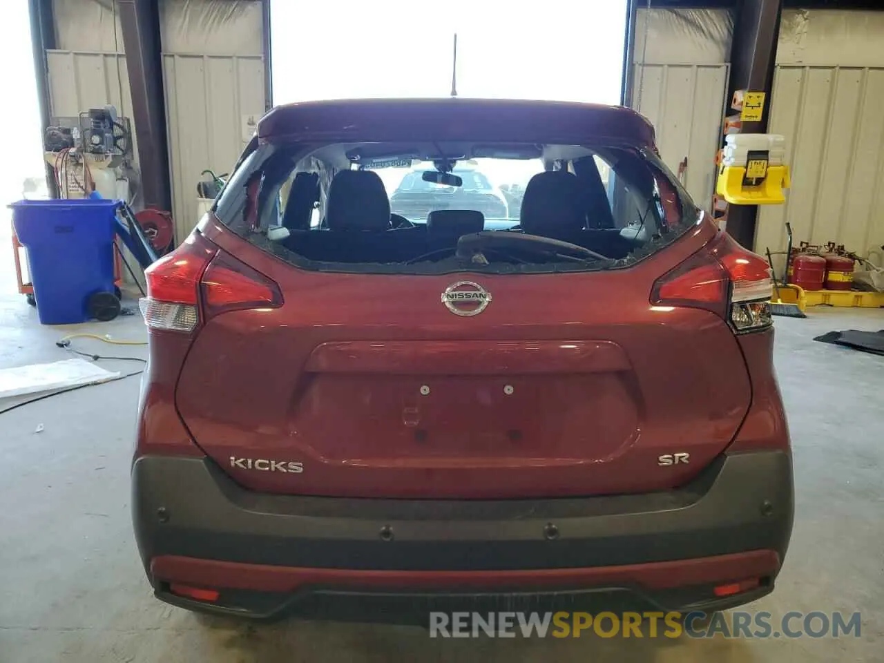 6 Photograph of a damaged car 3N1CP5DV7LL500646 NISSAN KICKS 2020