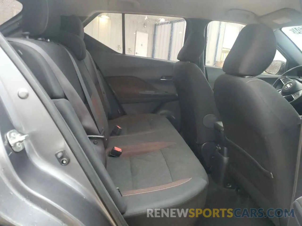 11 Photograph of a damaged car 3N1CP5DV7LL514739 NISSAN KICKS 2020
