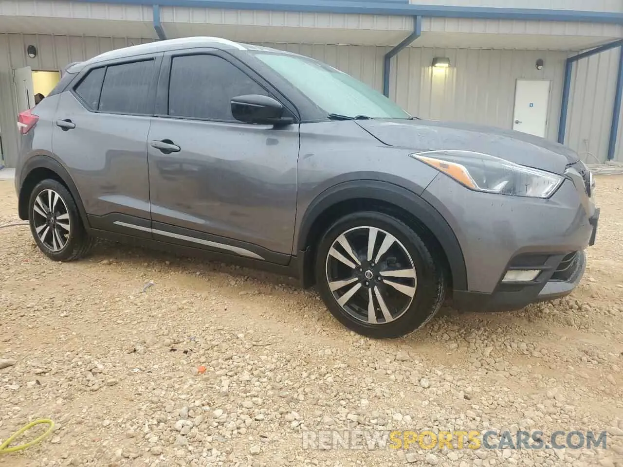 4 Photograph of a damaged car 3N1CP5DV7LL514739 NISSAN KICKS 2020