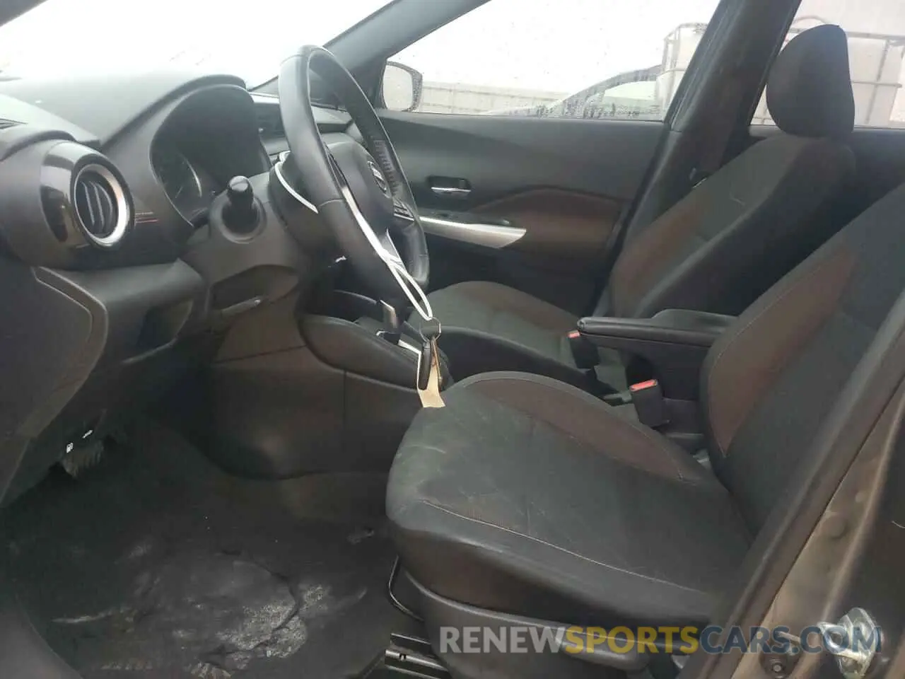 7 Photograph of a damaged car 3N1CP5DV7LL514739 NISSAN KICKS 2020