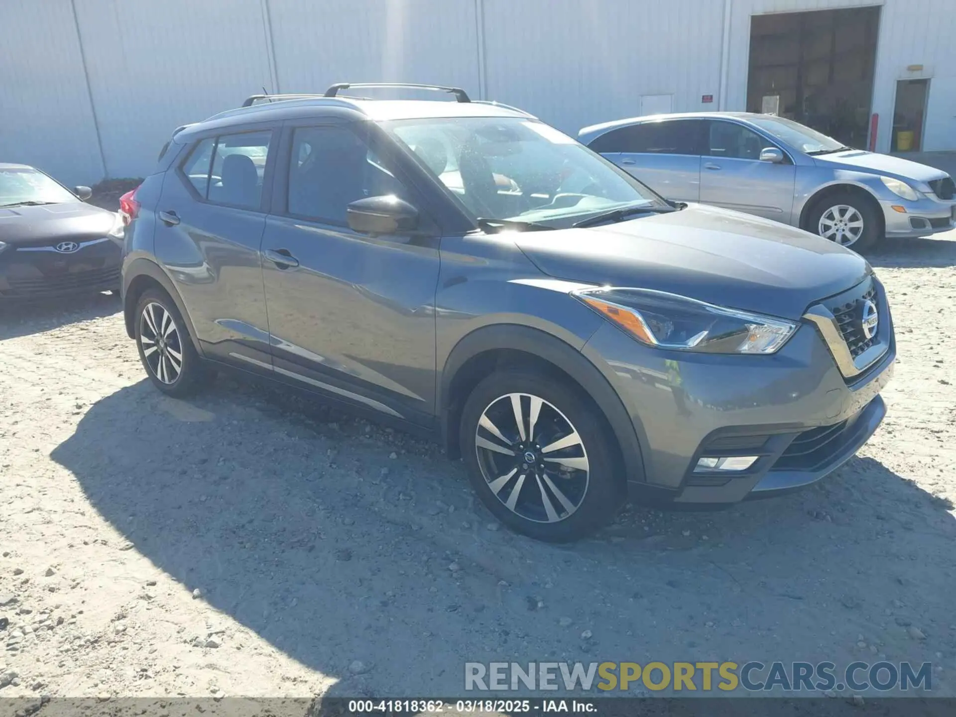 1 Photograph of a damaged car 3N1CP5DV7LL514840 NISSAN KICKS 2020