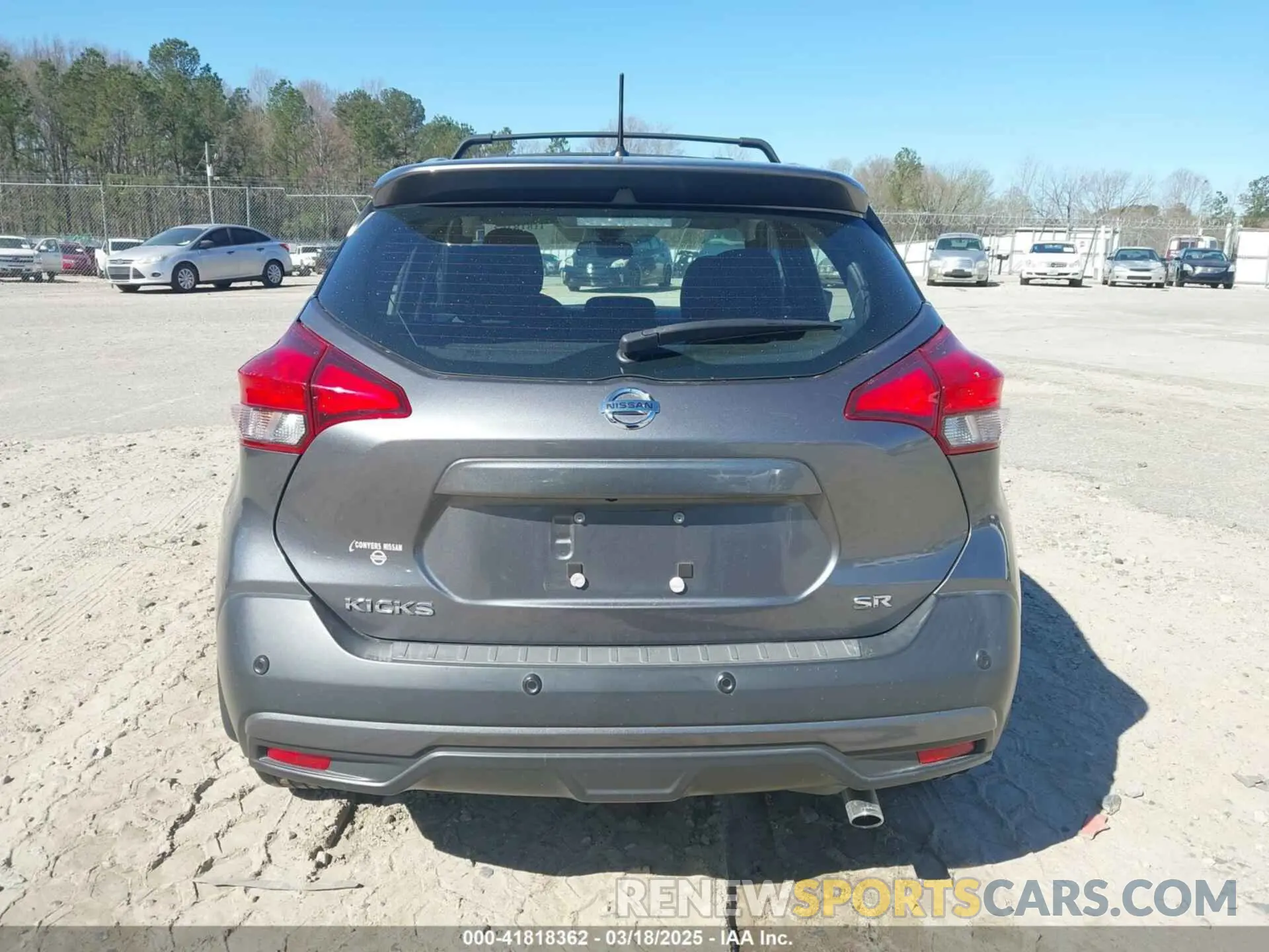 16 Photograph of a damaged car 3N1CP5DV7LL514840 NISSAN KICKS 2020