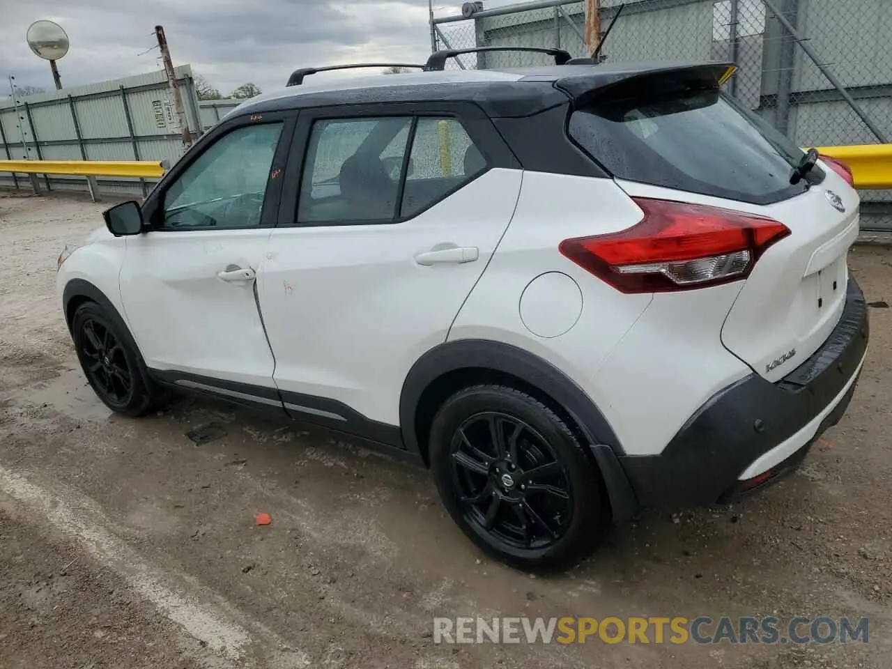 2 Photograph of a damaged car 3N1CP5DV7LL518502 NISSAN KICKS 2020