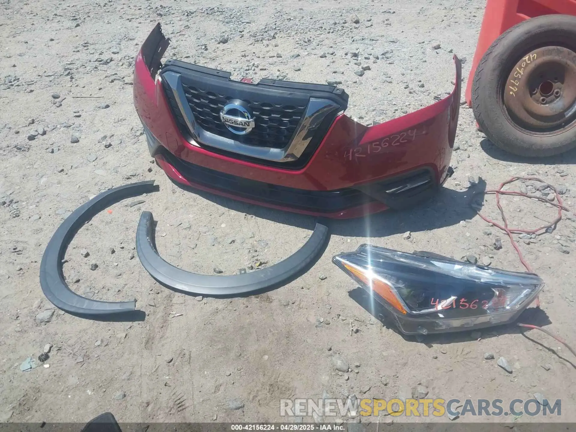 12 Photograph of a damaged car 3N1CP5DV7LL537888 NISSAN KICKS 2020