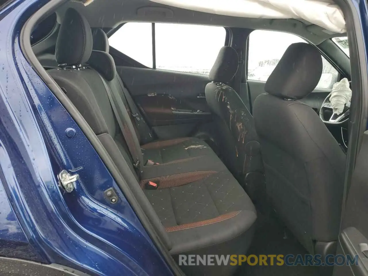 12 Photograph of a damaged car 3N1CP5DV7LL576934 NISSAN KICKS 2020