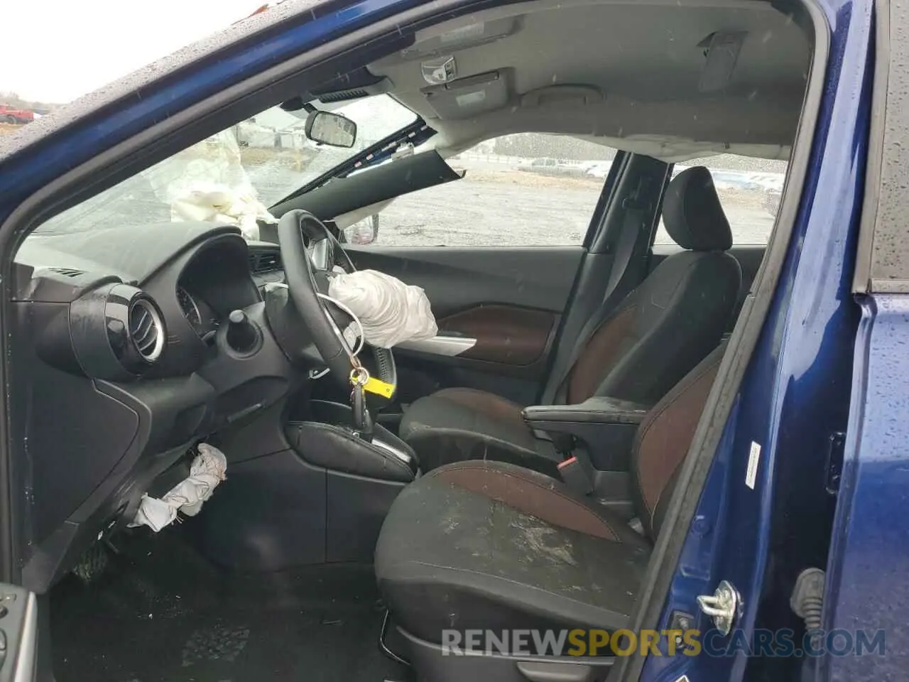 7 Photograph of a damaged car 3N1CP5DV7LL576934 NISSAN KICKS 2020