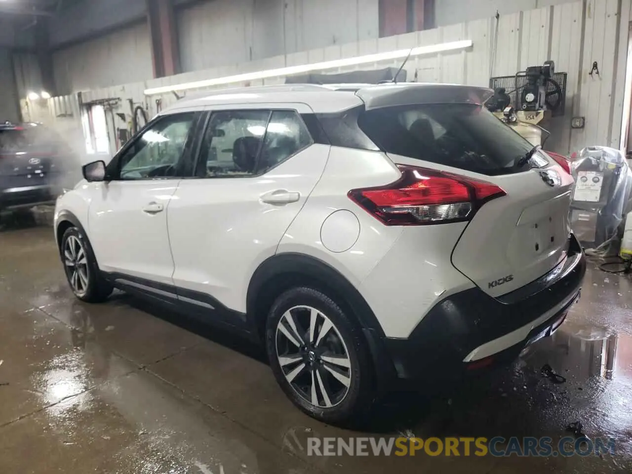 2 Photograph of a damaged car 3N1CP5DV8LL497272 NISSAN KICKS 2020