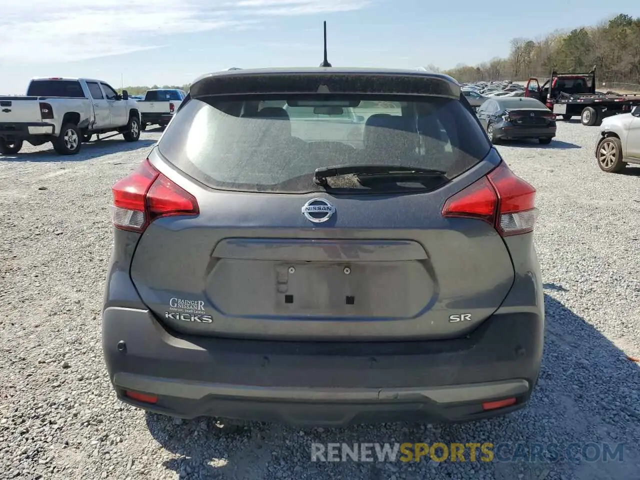 6 Photograph of a damaged car 3N1CP5DV8LL521845 NISSAN KICKS 2020