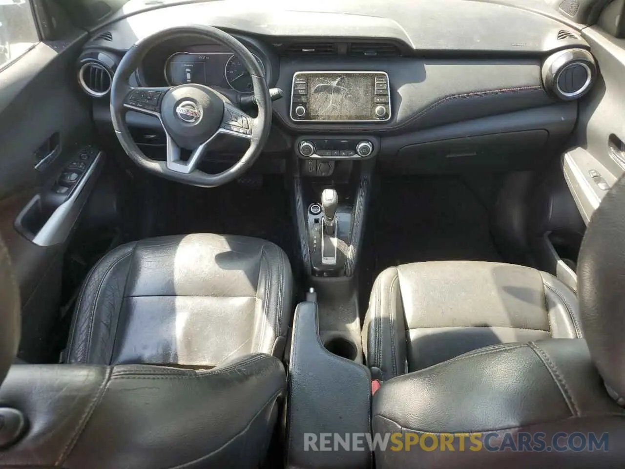8 Photograph of a damaged car 3N1CP5DV8LL521845 NISSAN KICKS 2020