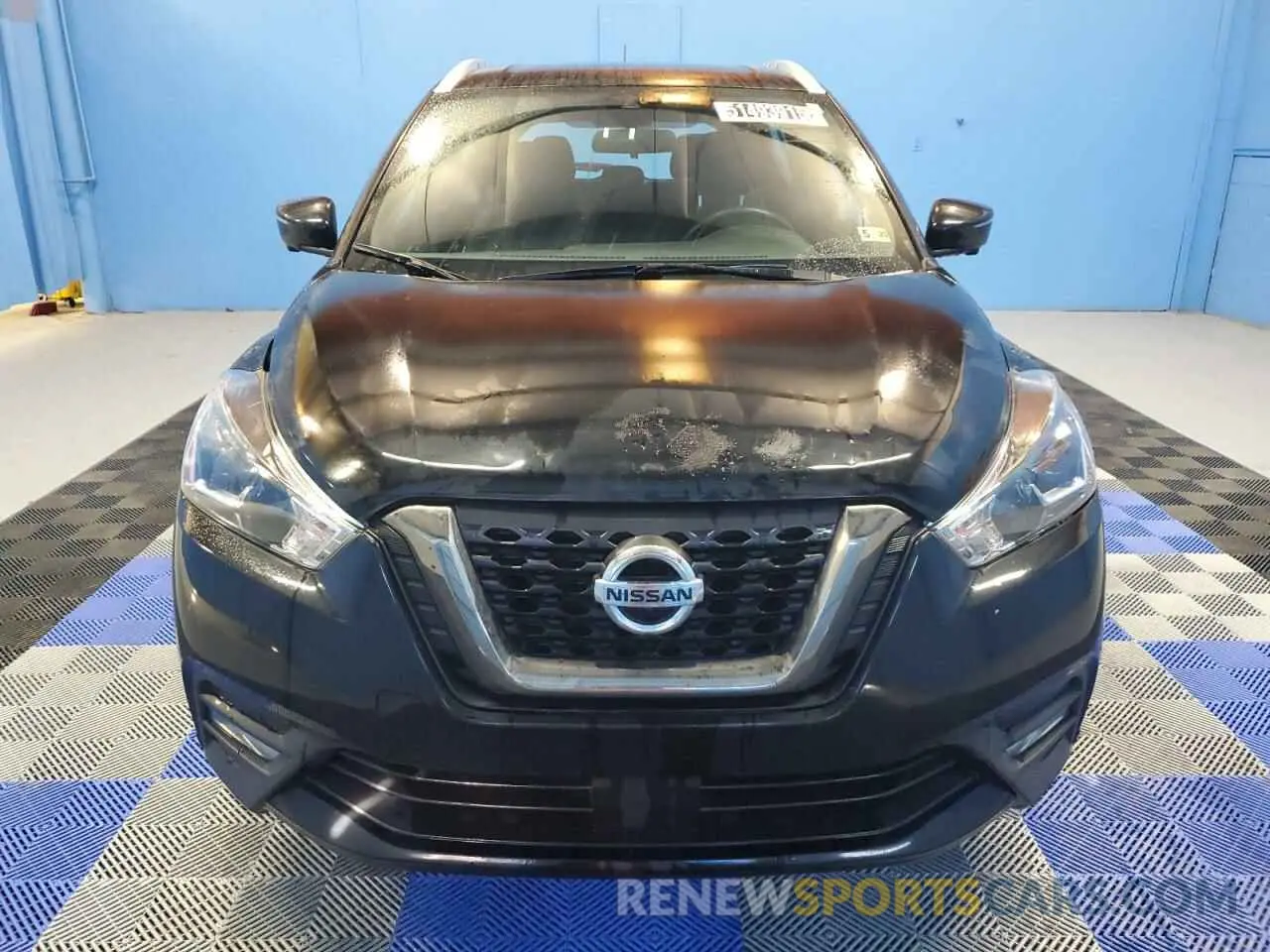 5 Photograph of a damaged car 3N1CP5DV8LL535972 NISSAN KICKS 2020