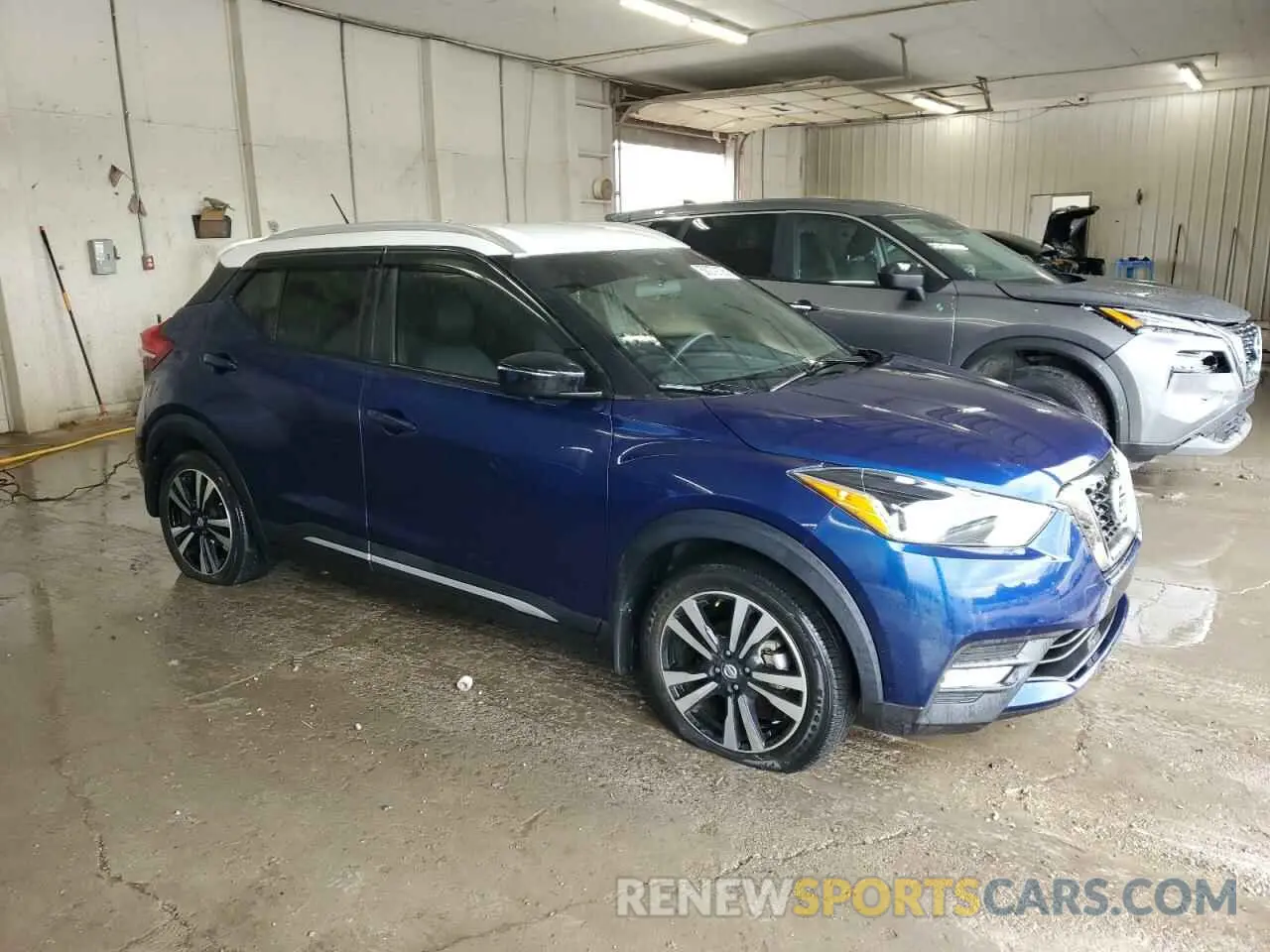 4 Photograph of a damaged car 3N1CP5DV8LL553565 NISSAN KICKS 2020