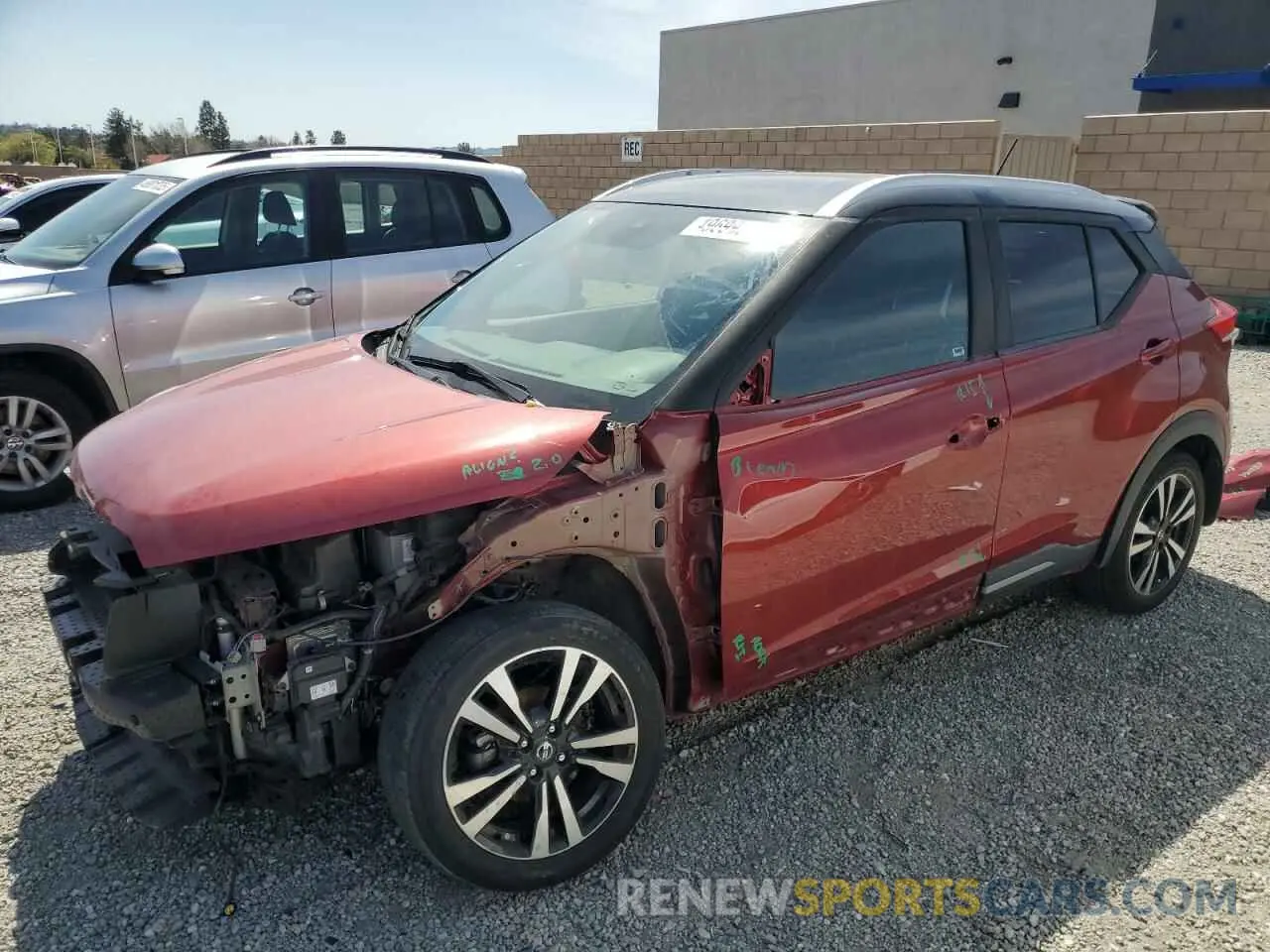 1 Photograph of a damaged car 3N1CP5DV8LL563030 NISSAN KICKS 2020