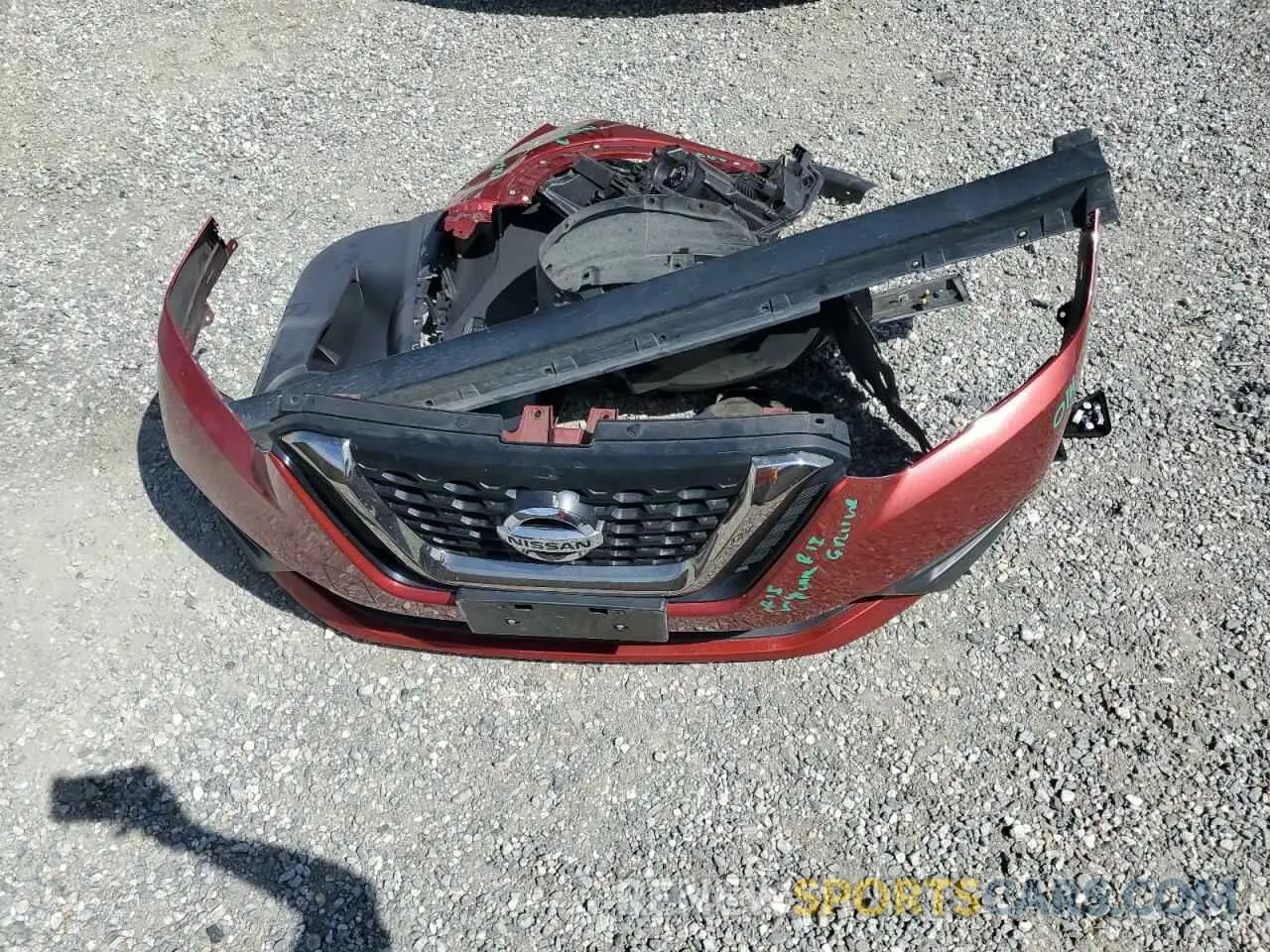 13 Photograph of a damaged car 3N1CP5DV8LL563030 NISSAN KICKS 2020
