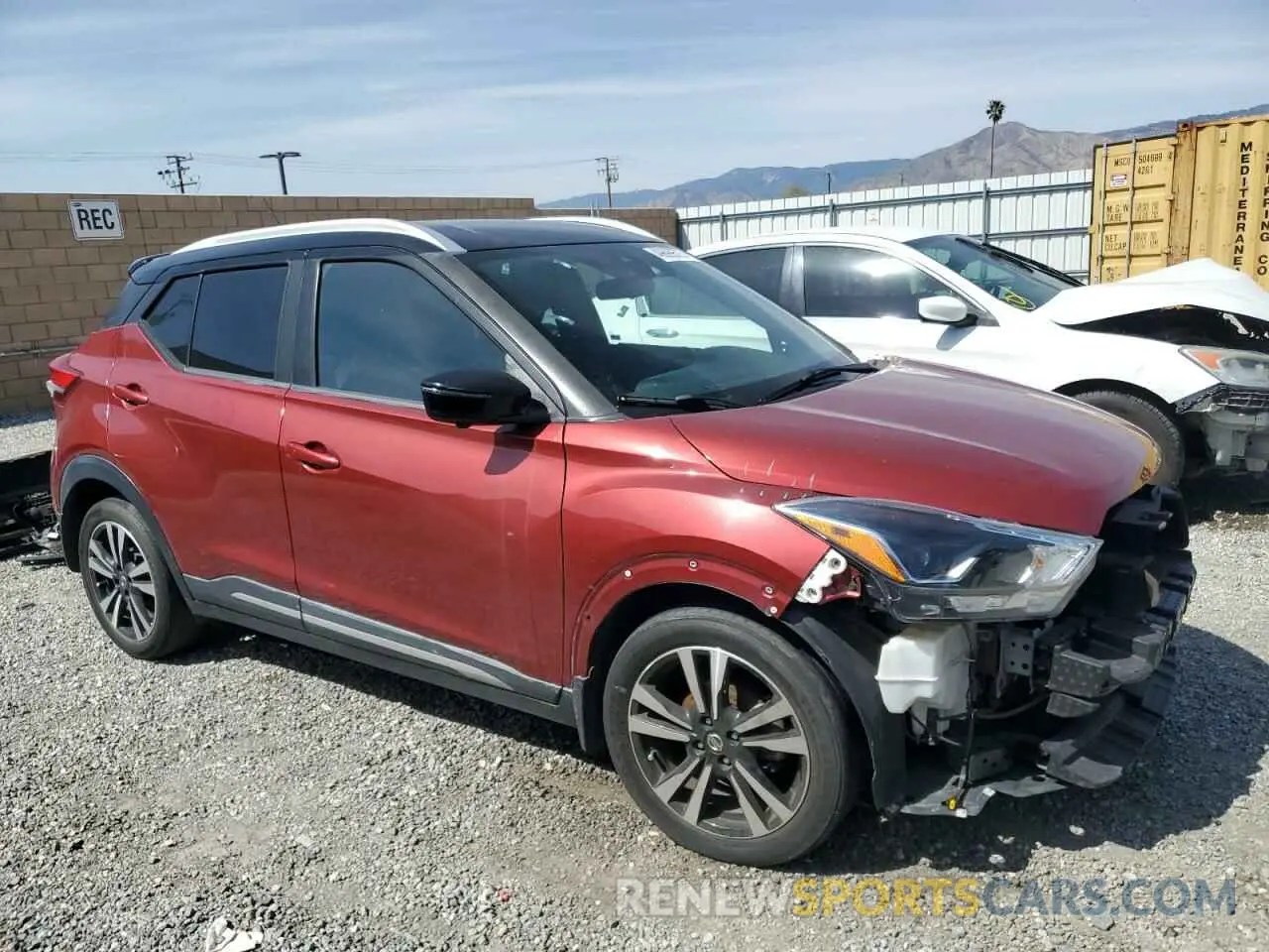 4 Photograph of a damaged car 3N1CP5DV8LL563030 NISSAN KICKS 2020