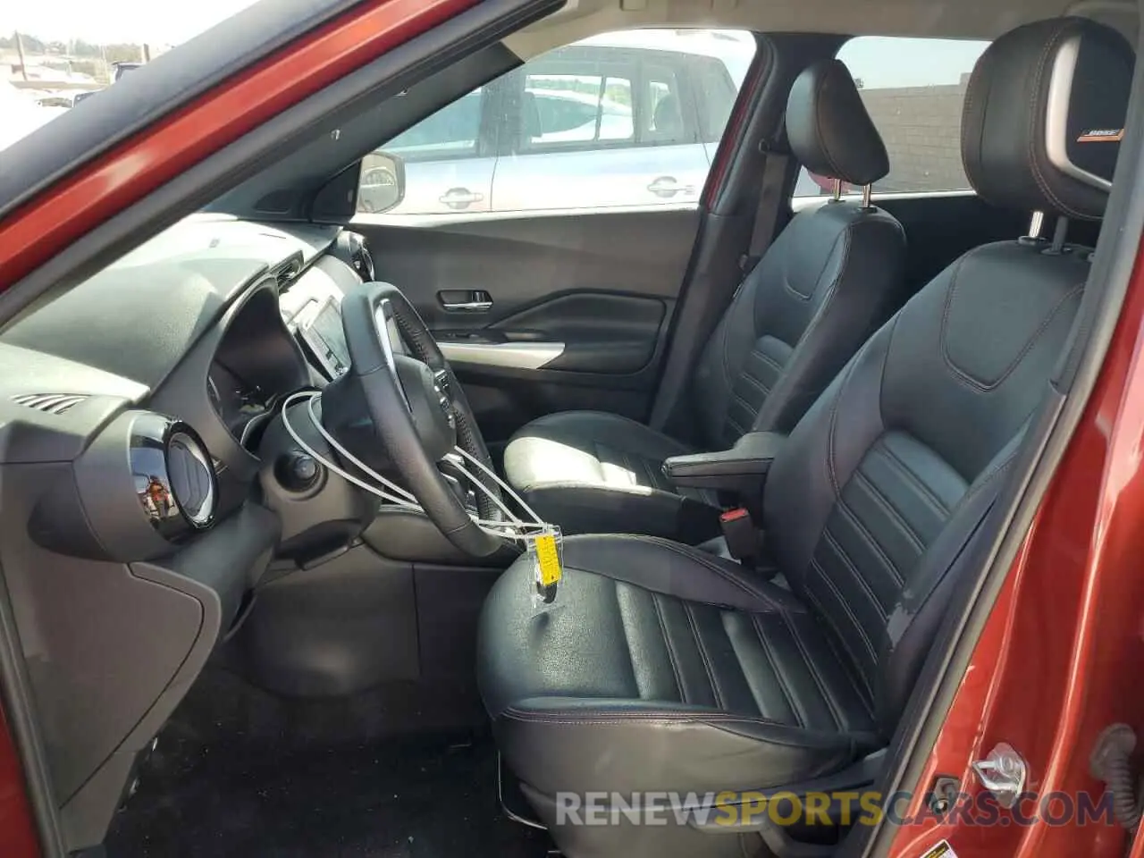 7 Photograph of a damaged car 3N1CP5DV8LL563030 NISSAN KICKS 2020