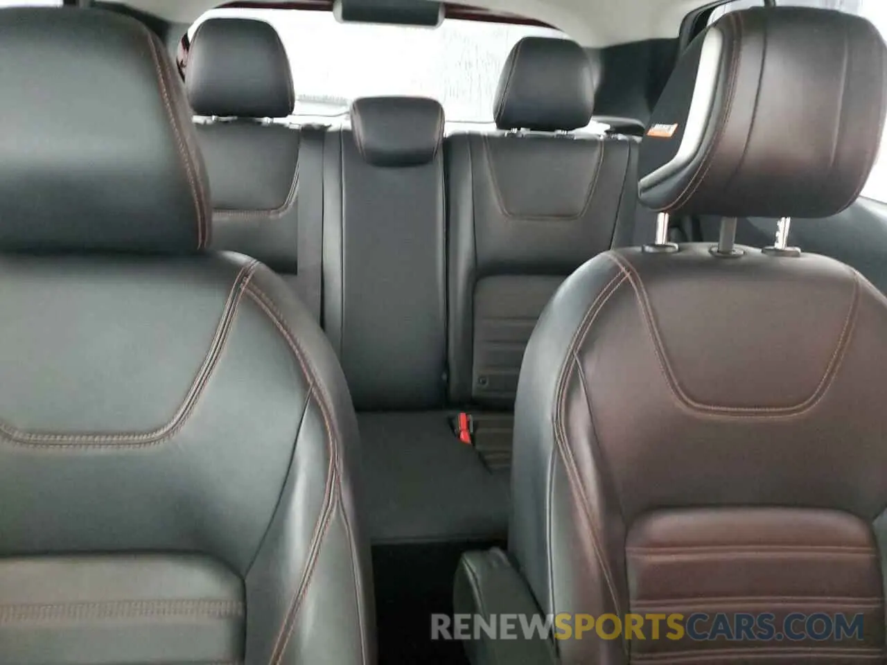 10 Photograph of a damaged car 3N1CP5DV9LL501622 NISSAN KICKS 2020