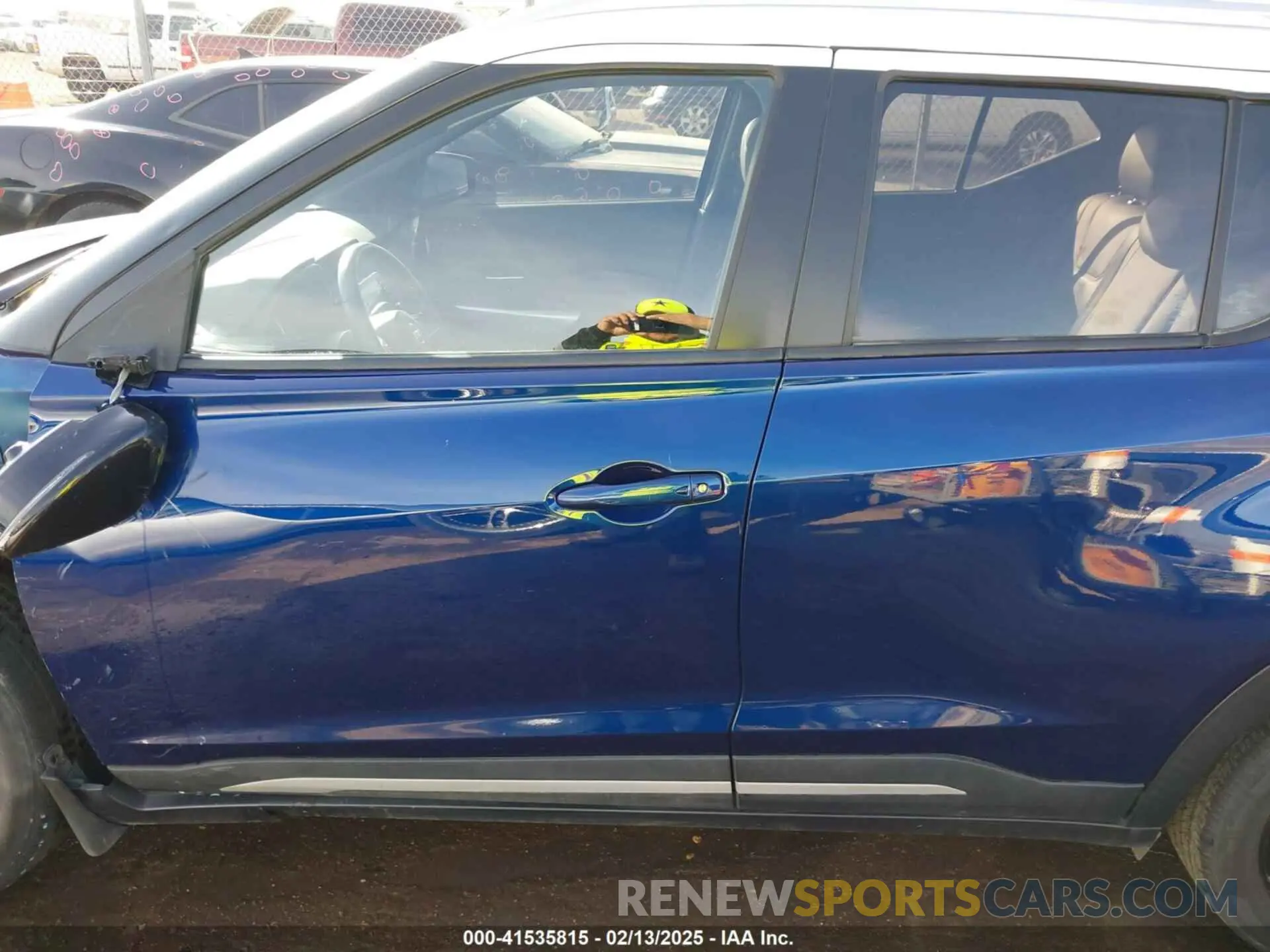 15 Photograph of a damaged car 3N1CP5DV9LL547922 NISSAN KICKS 2020