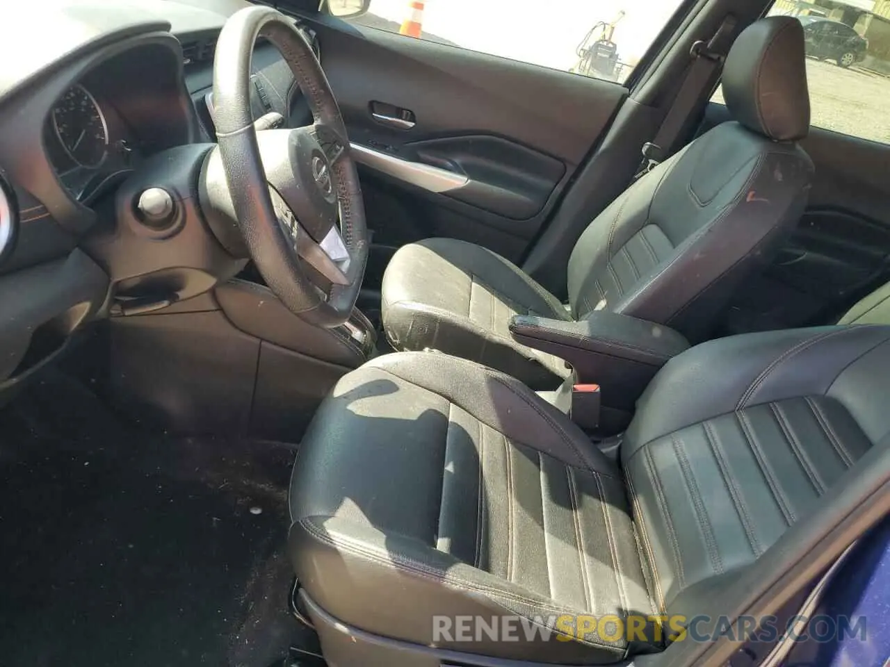 7 Photograph of a damaged car 3N1CP5DV9LL571279 NISSAN KICKS 2020