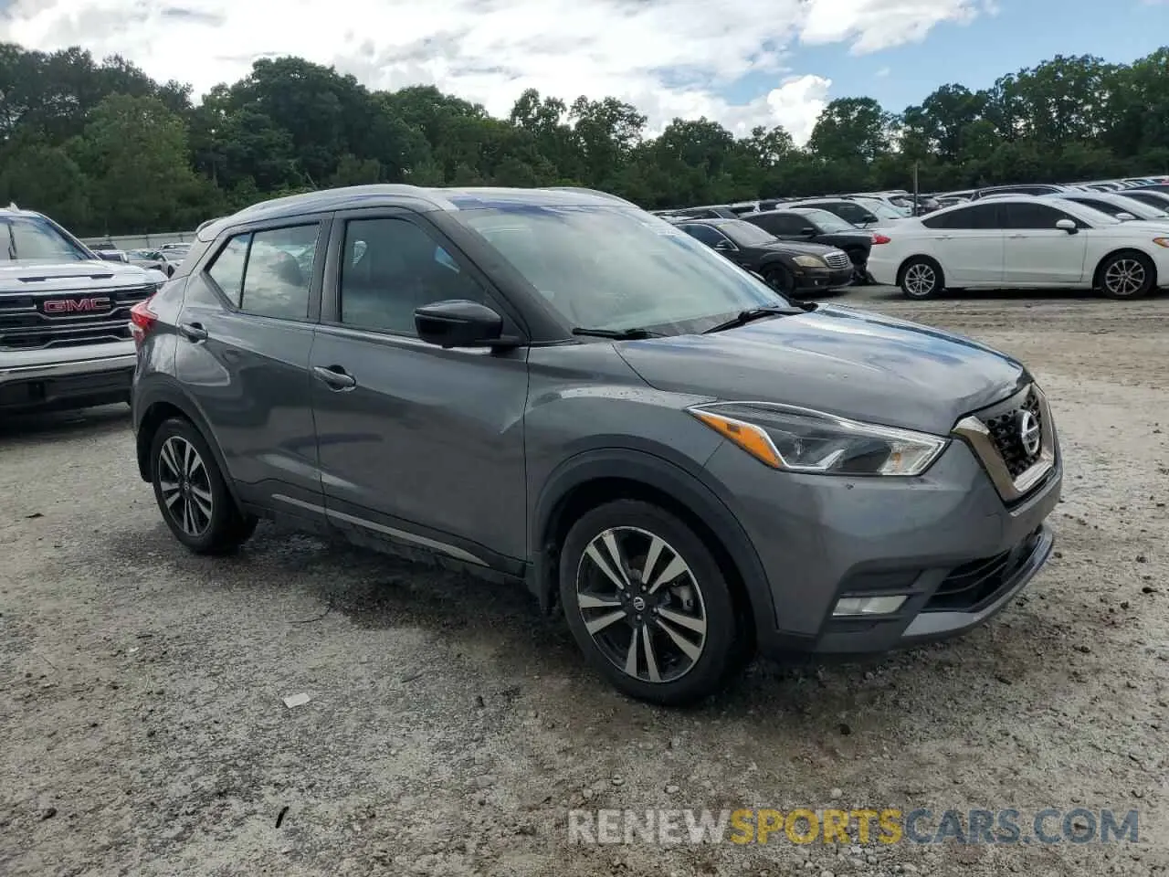 4 Photograph of a damaged car 3N1CP5DVXLL532538 NISSAN KICKS 2020