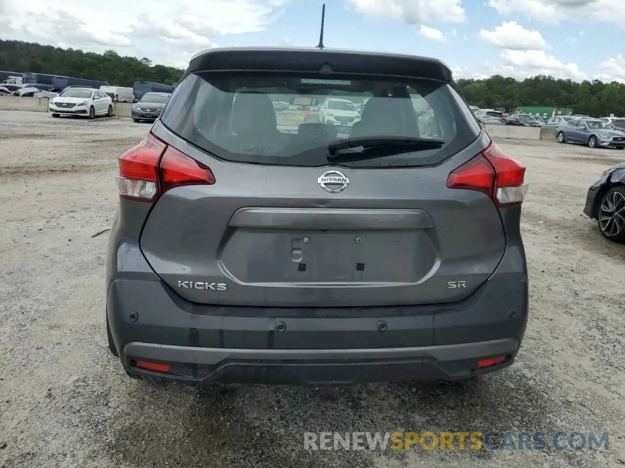 6 Photograph of a damaged car 3N1CP5DVXLL532538 NISSAN KICKS 2020