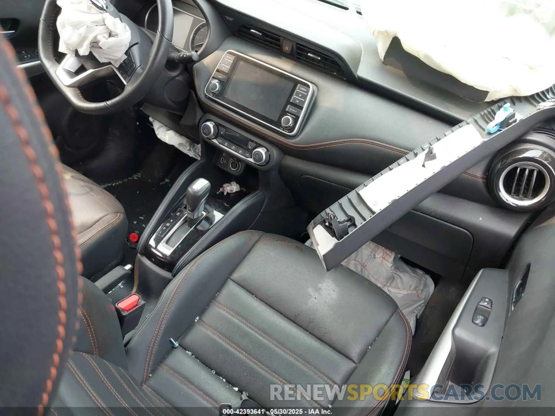 5 Photograph of a damaged car 3N1CP5DVXLL533799 NISSAN KICKS 2020