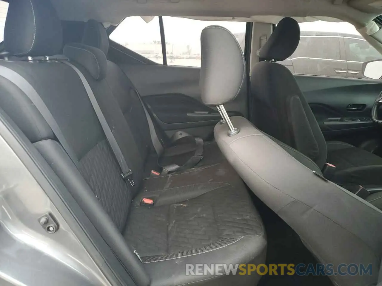 11 Photograph of a damaged car 3N1CP5BV0ML478977 NISSAN KICKS 2021