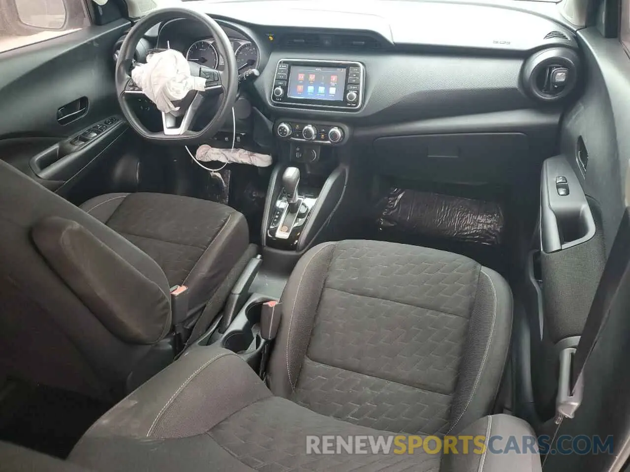 8 Photograph of a damaged car 3N1CP5BV0ML478977 NISSAN KICKS 2021