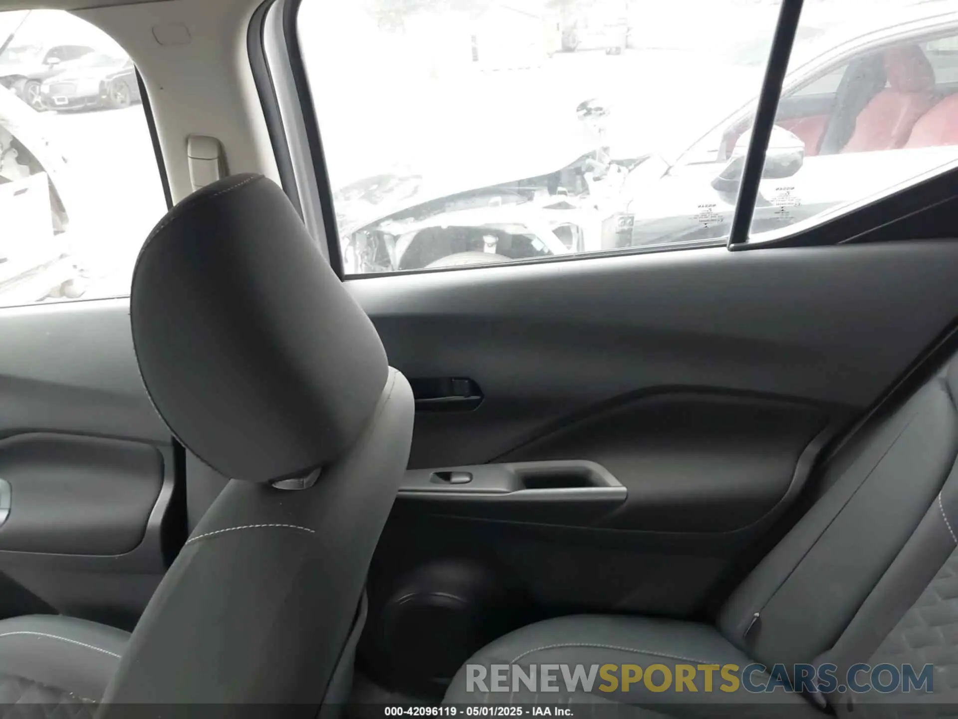 22 Photograph of a damaged car 3N1CP5BV0ML481300 NISSAN KICKS 2021
