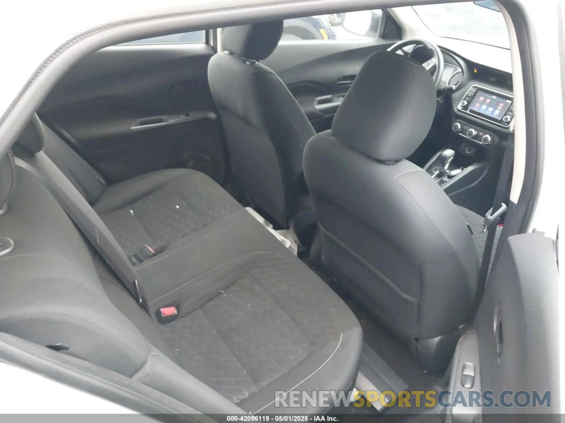 8 Photograph of a damaged car 3N1CP5BV0ML481300 NISSAN KICKS 2021