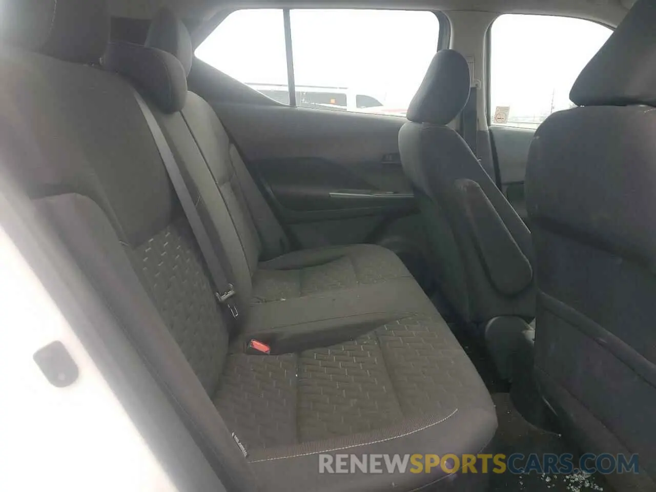 11 Photograph of a damaged car 3N1CP5BV0ML497299 NISSAN KICKS 2021