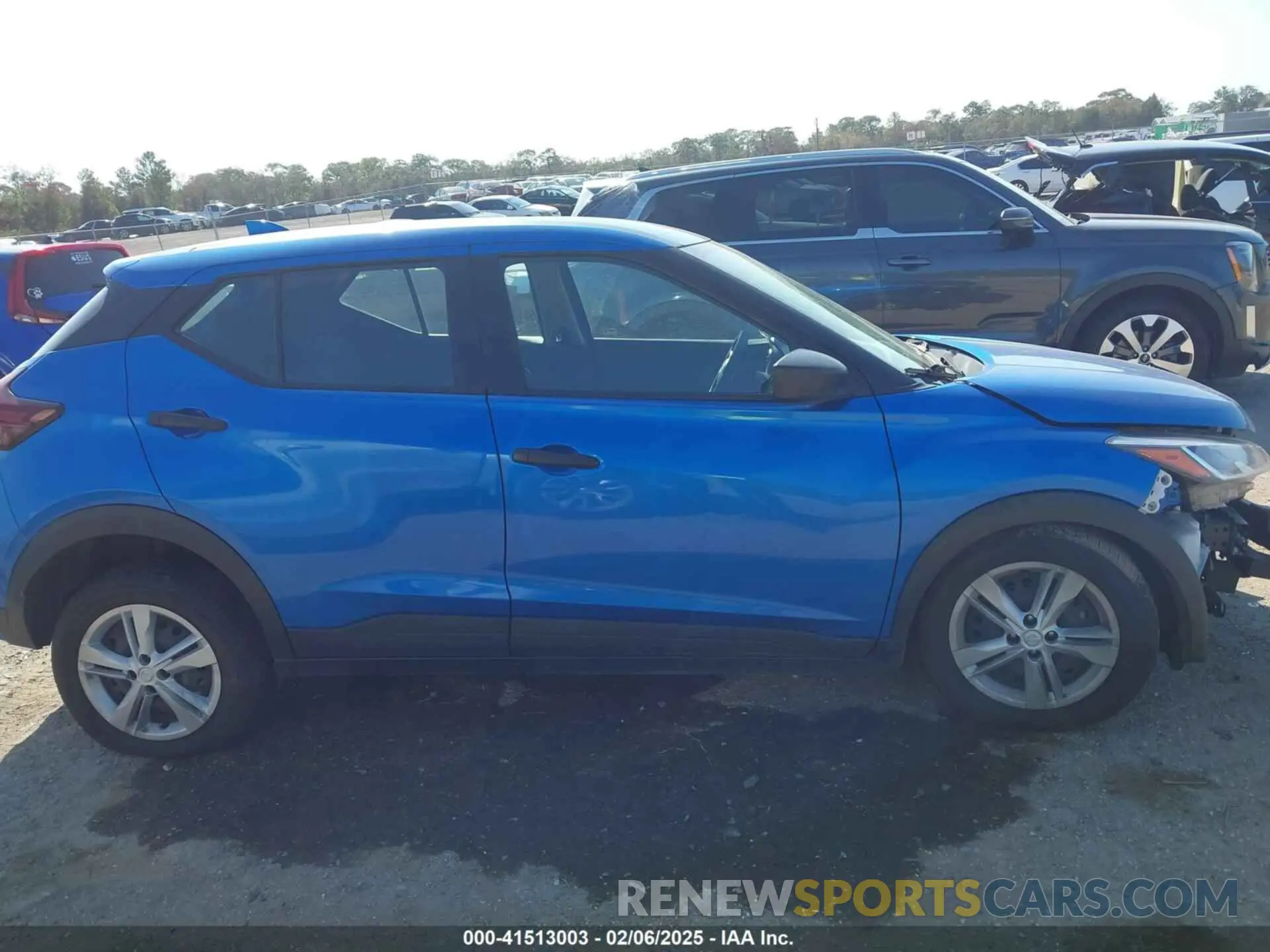 14 Photograph of a damaged car 3N1CP5BV0ML522783 NISSAN KICKS 2021