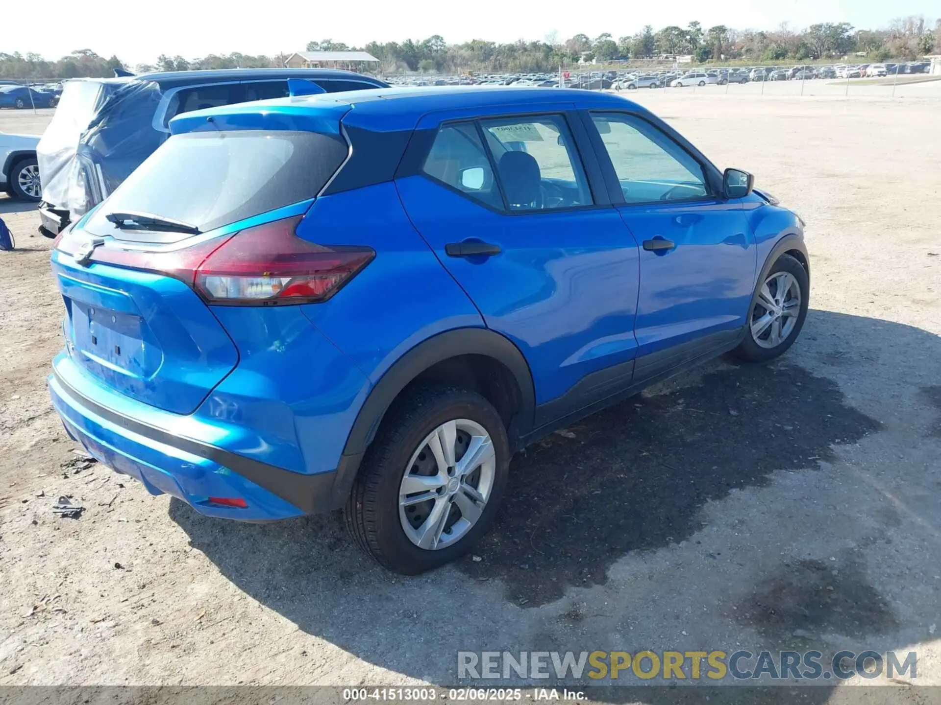 4 Photograph of a damaged car 3N1CP5BV0ML522783 NISSAN KICKS 2021
