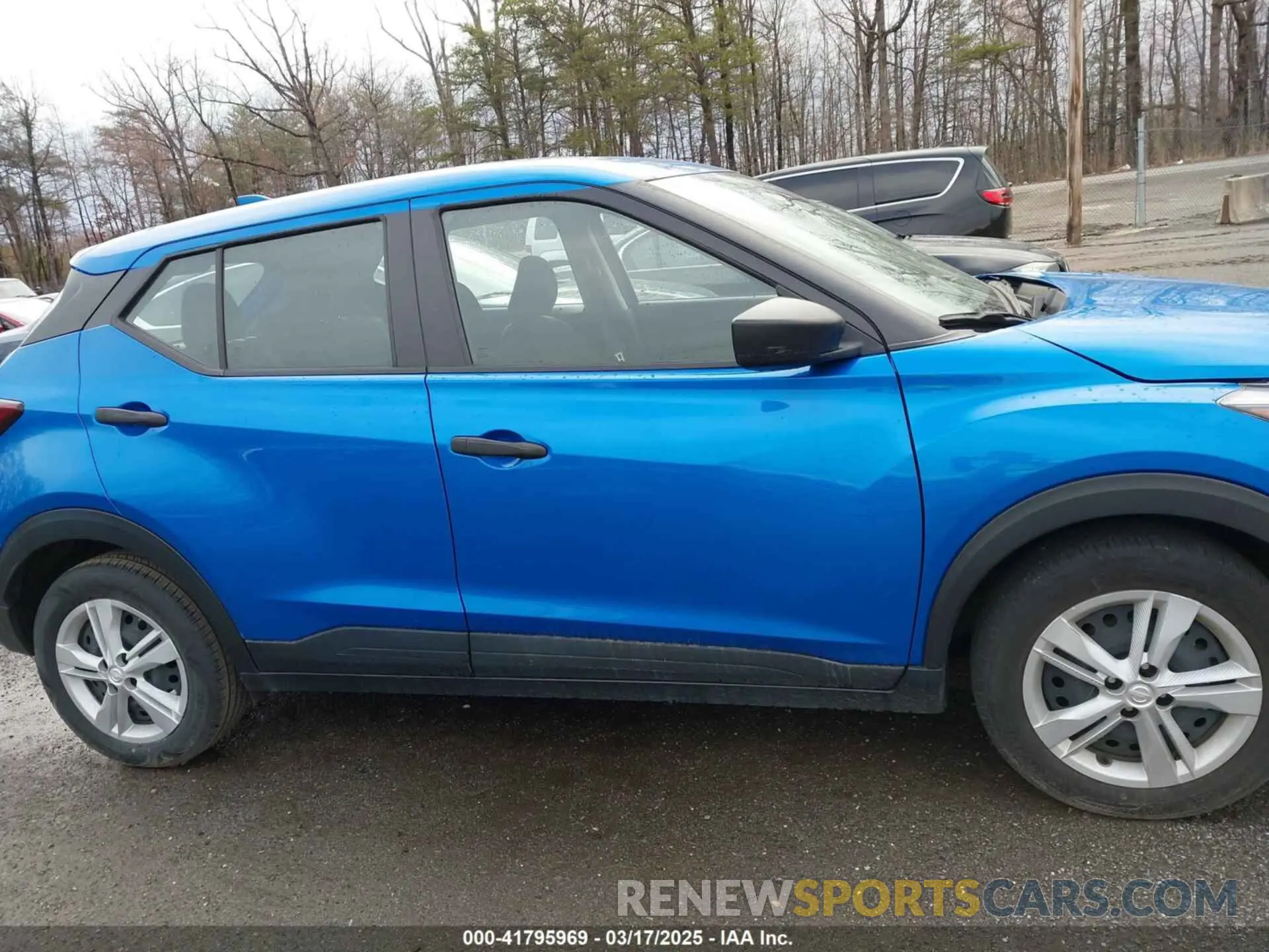 13 Photograph of a damaged car 3N1CP5BV0ML523576 NISSAN KICKS 2021