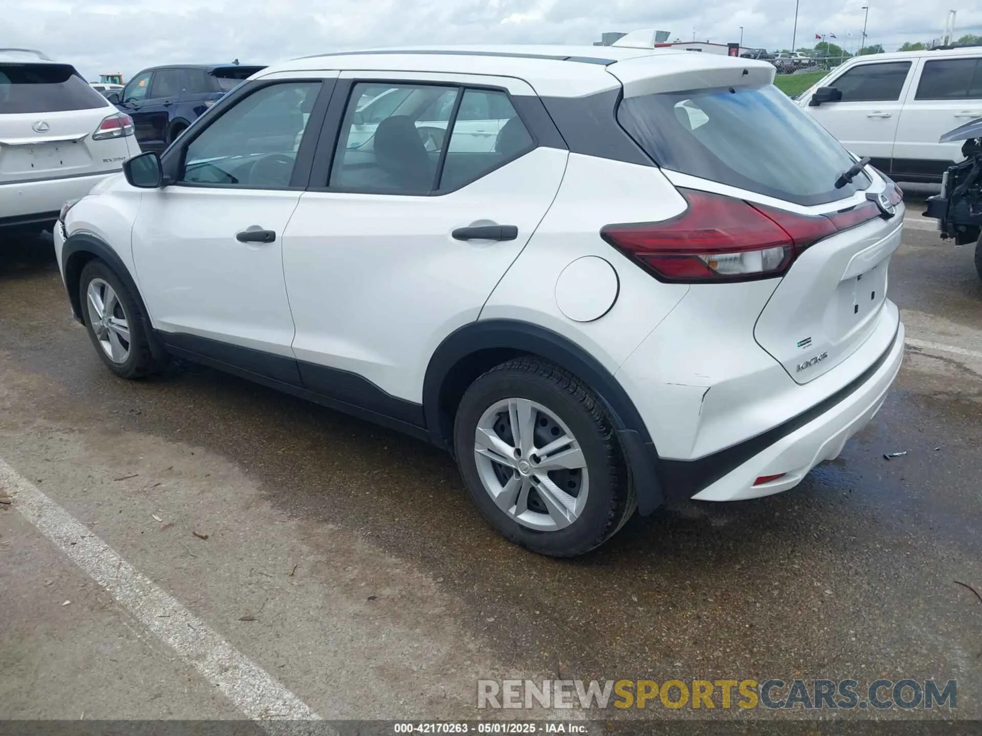 3 Photograph of a damaged car 3N1CP5BV0ML524517 NISSAN KICKS 2021
